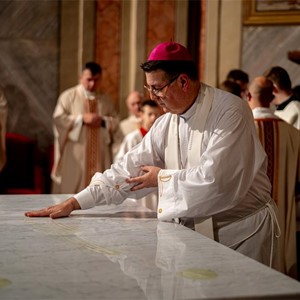 Biskup Šaško posvetio novi oltar u Župi sv. Nikole u Bistri